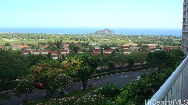 MAKAHA+VALLEY+TOWERS